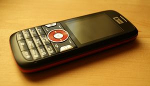 Акция «мобильный телефон за 1 гривну» для первых абонентов в 2012 году