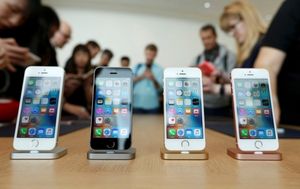 Apple iphone se: покупать или проходить мимо?