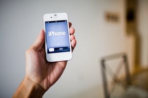 Apple расследует жалобы о быстрой разрядке iphone 4s