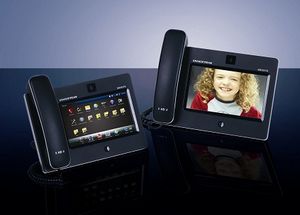 Grandstream представил ip-видеофон с 7-дюймовым сенсорным экраном