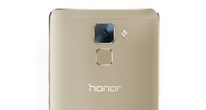 Huawei honor 7 оснастили сканером отпечатков и камерой с продвинутым автофокусом