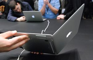 Поставки ноутбуков apple в россию выросли на 235%