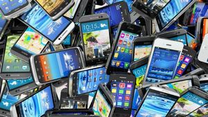 Продажи смартфонов в россии выходят на докризисный уровень