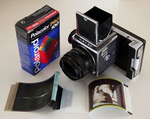 Проект the impossible project выпускает собственную фотокамеру с мгновенной печатью фотографий