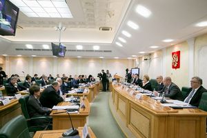 Российских сенаторов ограничили в цене мобильников и планшетов