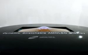 Samsung создала «резиновый» дисплей