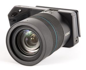 Выпущена первая в мире 3d-фотокамера